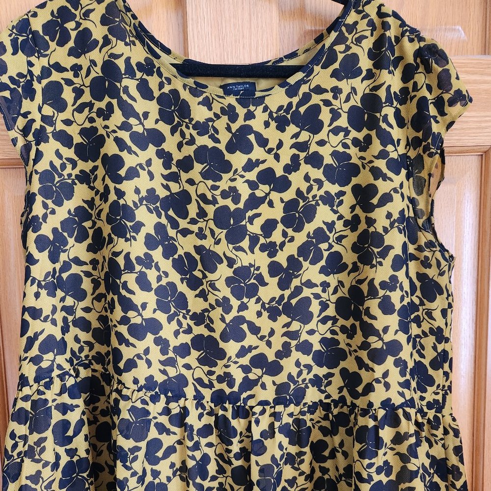 Ann Taylor XL peplum top